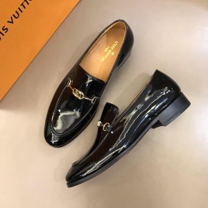 Louis Vuitton Black Bright leather Loafers With Golden Buckle MS02803