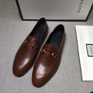 Gucci Brown Bright leather Perfect Quality Loafers With Golden Buckle MS07605